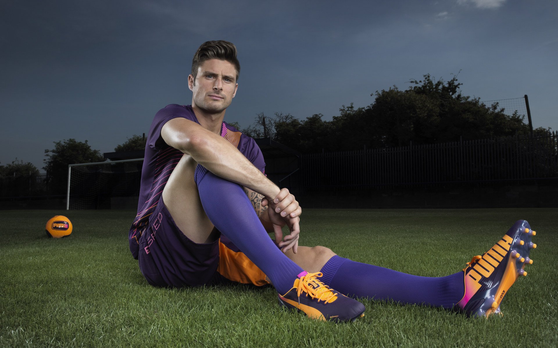 边后卫前插逼抢提升压迫覆盖率,边后卫的要求